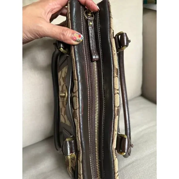 Vintage Coach Signature Jacquard Satchel in Brown/Tan - Picture 3 of 5